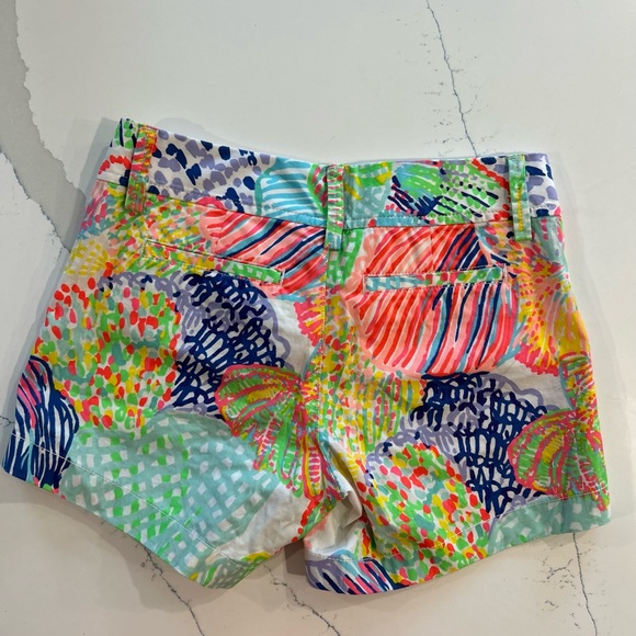 Lilly Pulitzer Callahan shorts Size 00 *Out To Sea* Multi Roar Of The Seas* - Picture 2 of 16